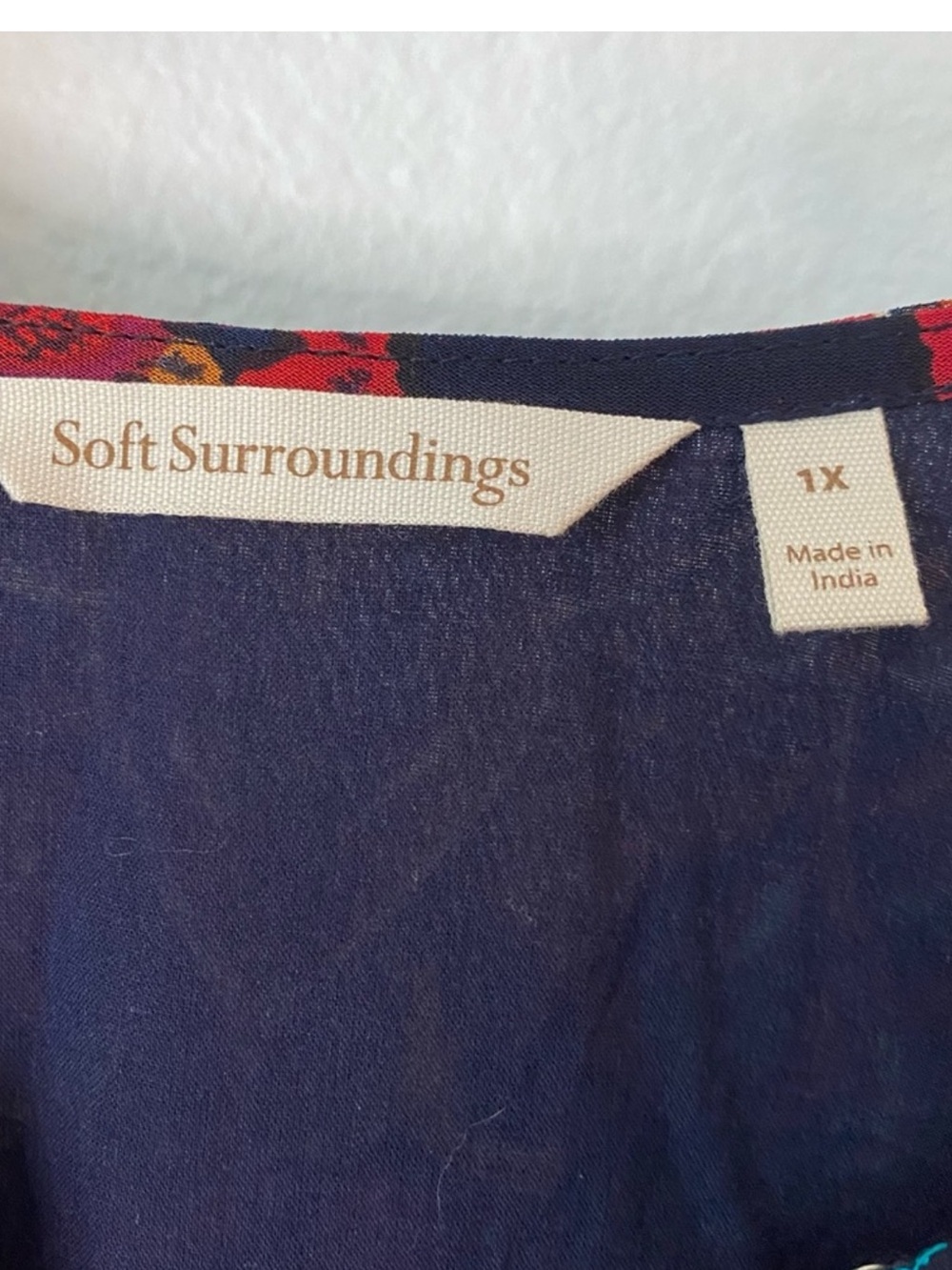 Soft Surroundings Navy Iskra Embroidered Tunic 1X - Picture 8 of 8